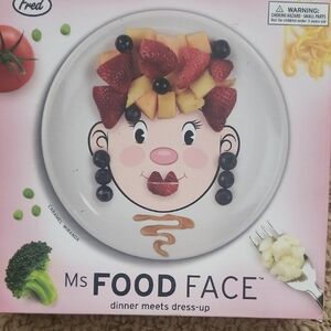 Fred Pink Face Dinner Plate